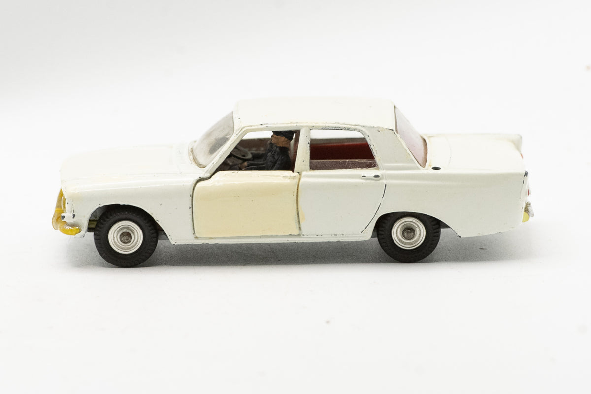 Vintage Spot-On No 270 White Ford Zephyr Six BBC Z Car's Police Model Car Tri-ang 1:42 Scale 