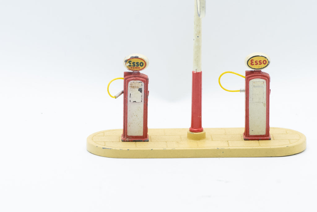 Vintage 1950s–1960s Dinky Toys No. 781 Petrol Pump Station "Esso" Diecast Model